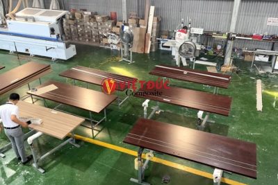 Dây chuyền và công nghệ sản xuất phôi cửa nhựa gỗ composite hiện đại, chất lượng cao
