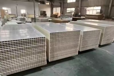 Vai trò quan trọng của bột gỗ trong công nghệ sản xuất phôi cửa nhựa composite