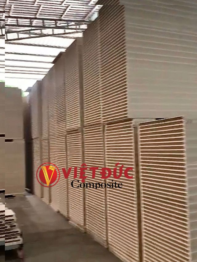 Những tấm phôi trước khi vận chuyển đến xưởng