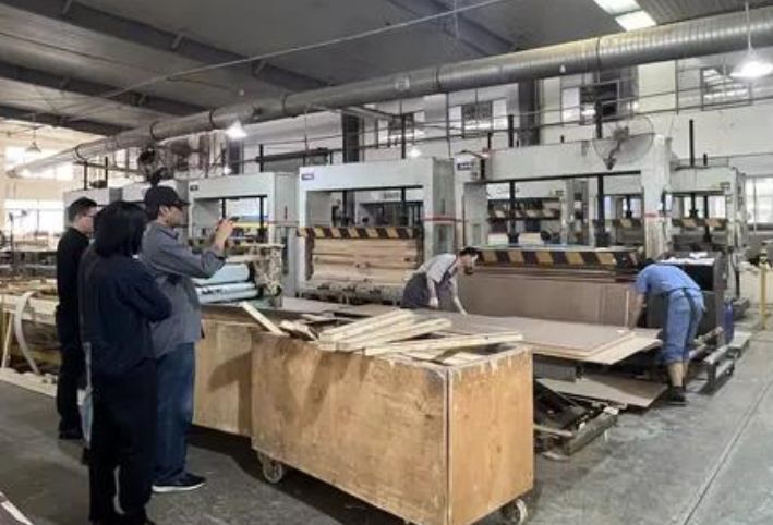 Tiêu chuẩn vàng trong việc kiểm định và đánh giá chất lượng phôi cửa composite Các tiêu chí quan trọng để đánh giá chất lượng phôi cửa nhựa gỗ composite