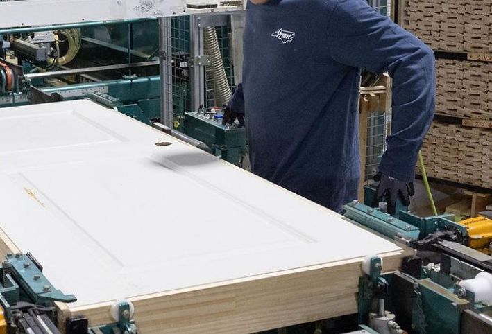 Tiêu chuẩn vàng trong việc kiểm định và đánh giá chất lượng phôi cửa composite Các tiêu chí quan trọng để đánh giá chất lượng phôi cửa nhựa gỗ composite