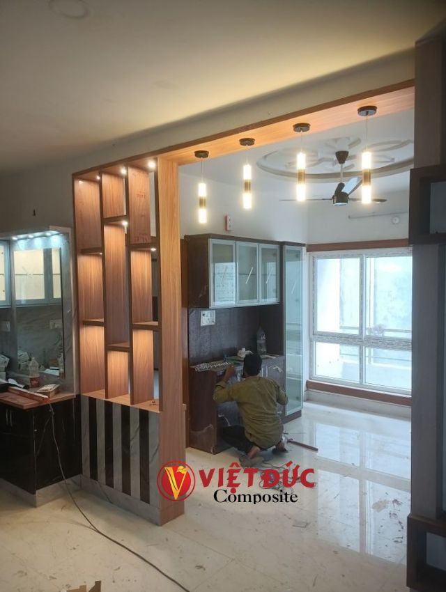 vcah ngan phongkhach nhua ket hop o trang tri