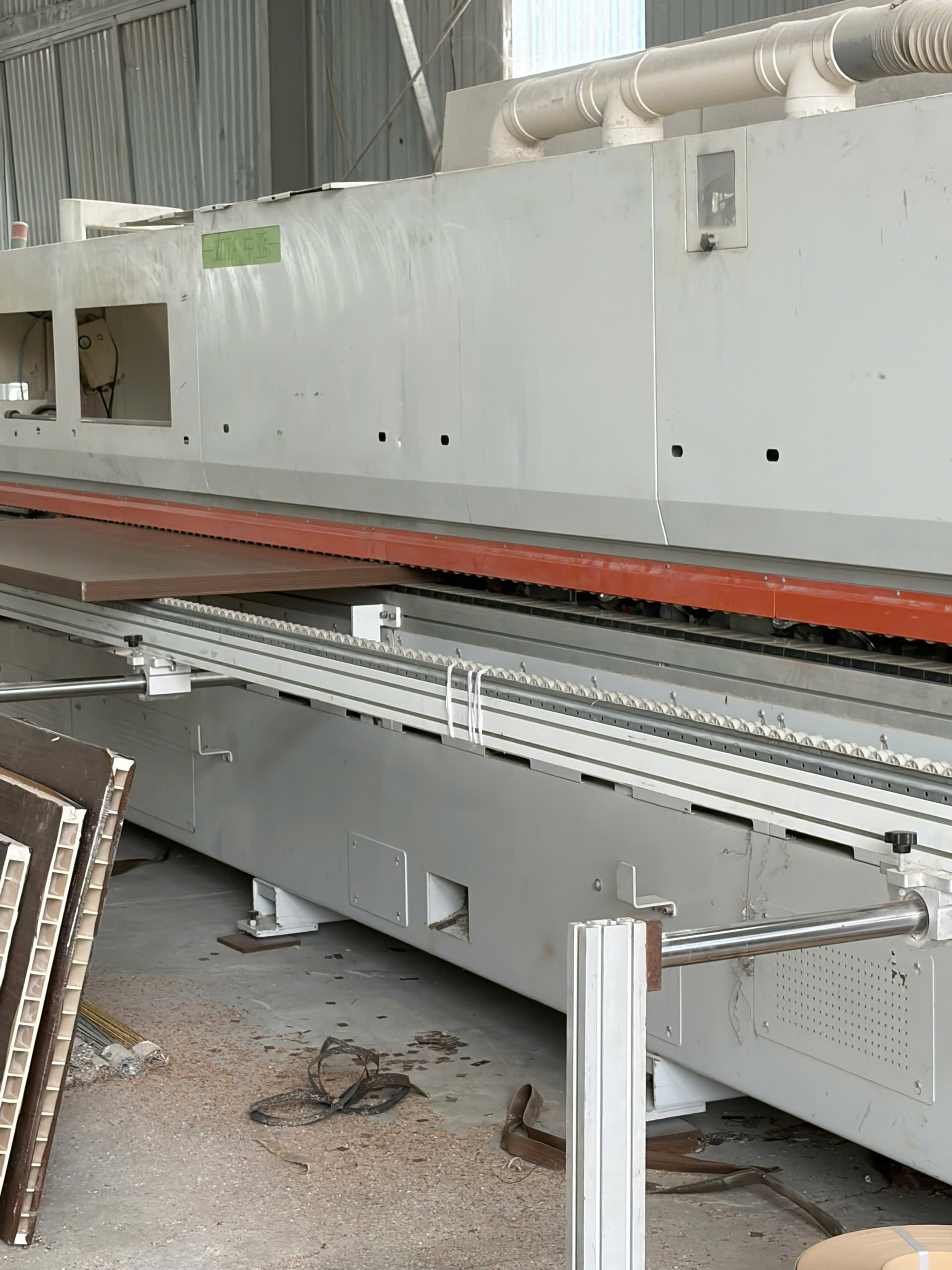 NÊN LỰA CHỌN PHÔI CỬA COMPOSITE NHẬP KHẨU HAY NỘI ĐỊA