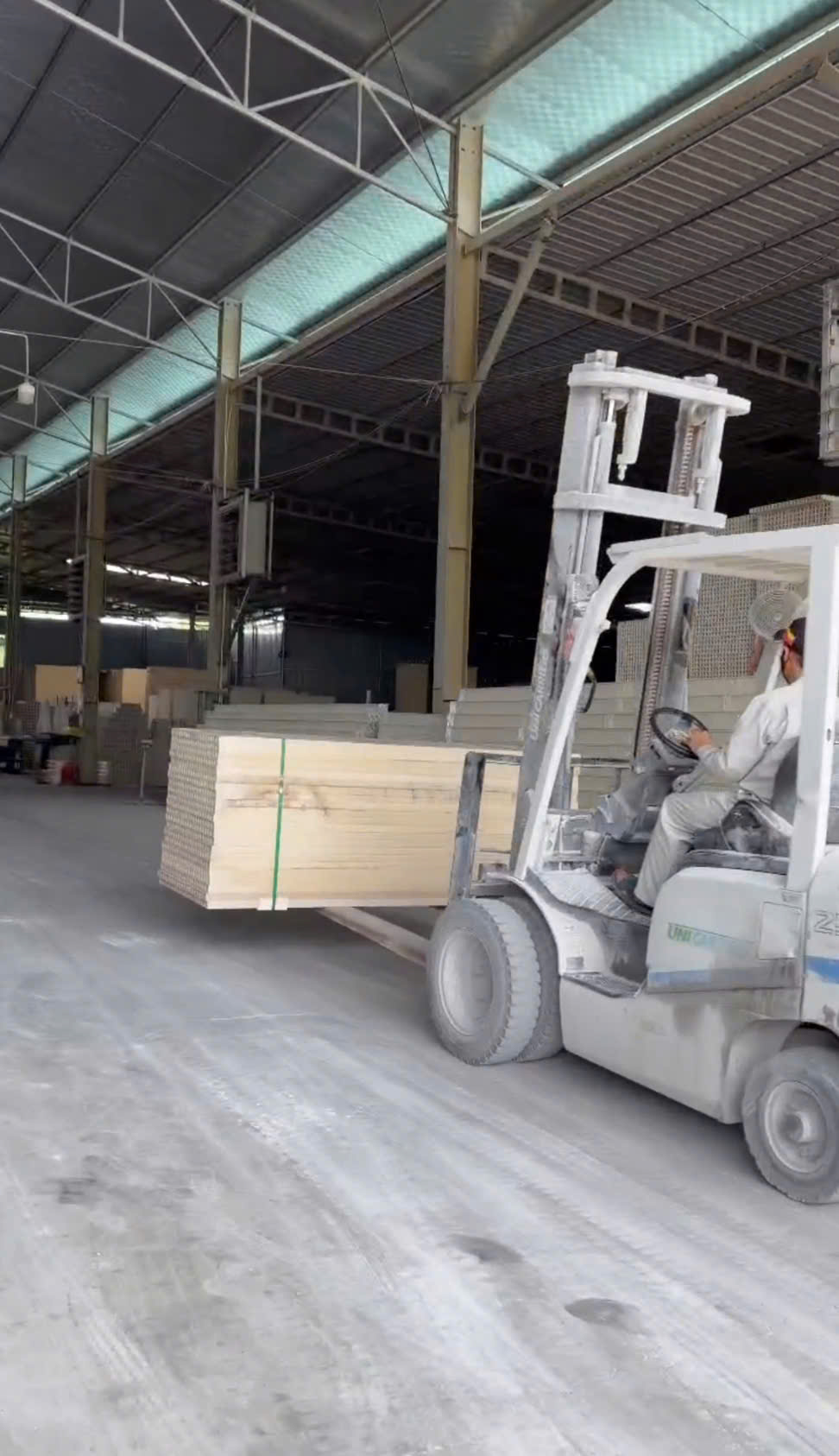 PHÔI CỬA NHỰA COMPOSITE CÓ CÁCH ÂM TỐT KHÔNG?